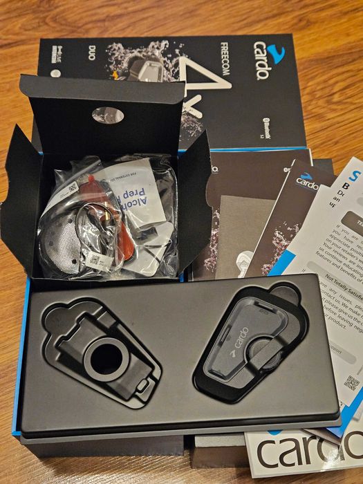 Intercom Cardo Freecom 4x Nou