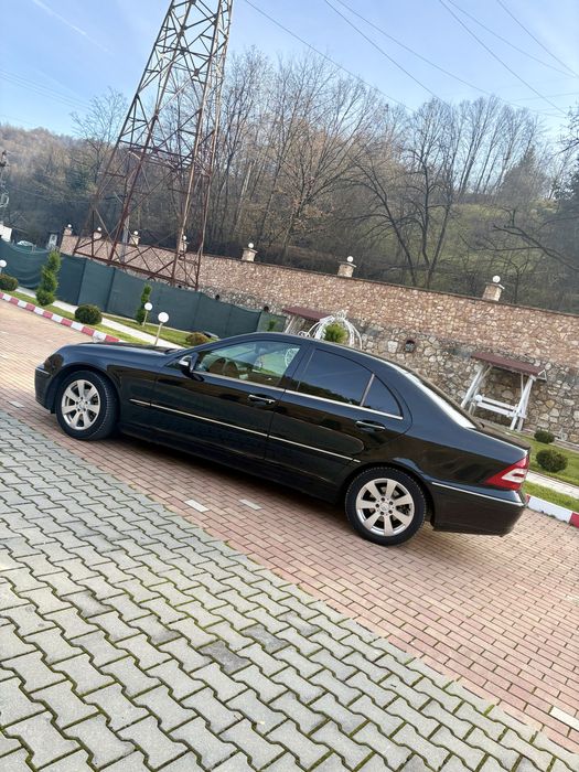 Mercedes-Benz C220 - W203