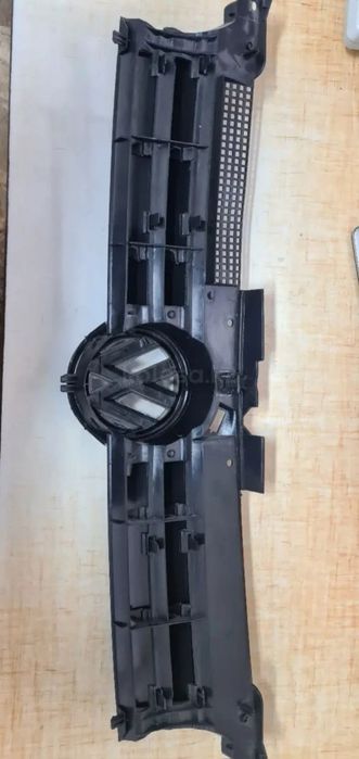 Продам решётку на golf 4