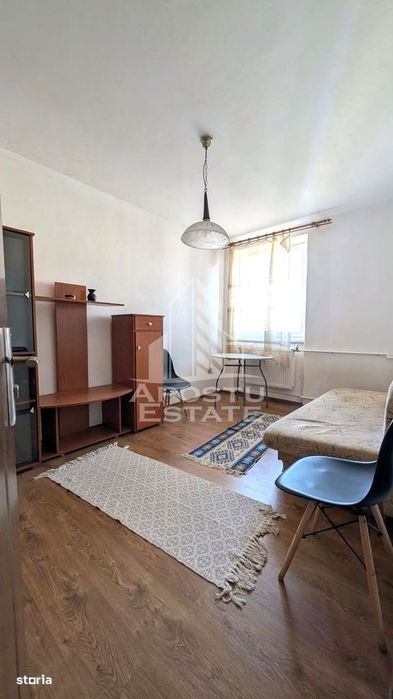 Apartament cu 2 camere de inchiriat,curte comuna,Complex Studentesc