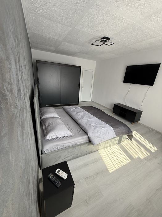 Inchiriez apartamente si garsoniere in regim hotelier zona centrala