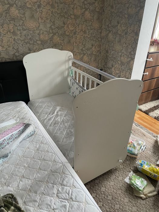 Продам кроватку детскую