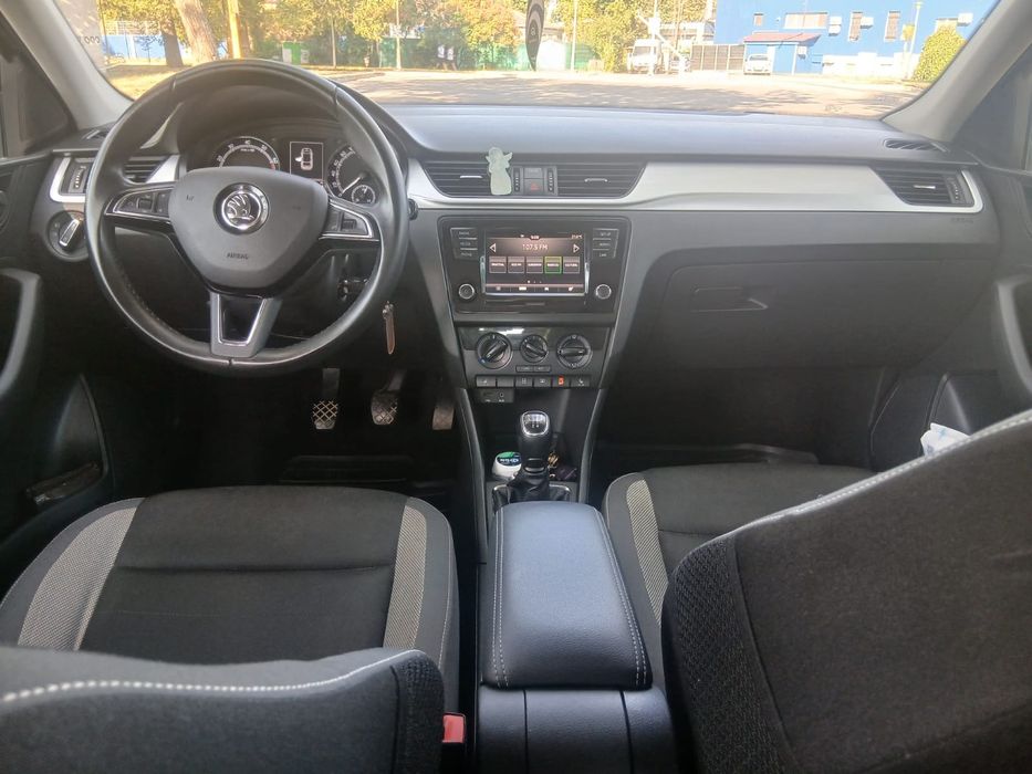Skoda  rapid  unic proprietar de noua an 2018 benzina  tsi euro 6 cp 95