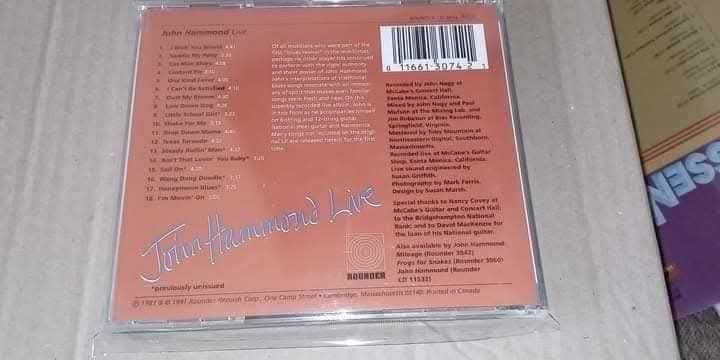 Продавам оригинални и неофициални ( буутлег концерти ) дискове