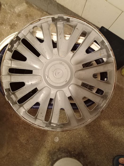 CAPAC ROATA NISSAN In Stare Foarte Buna 1-Singura Bucata