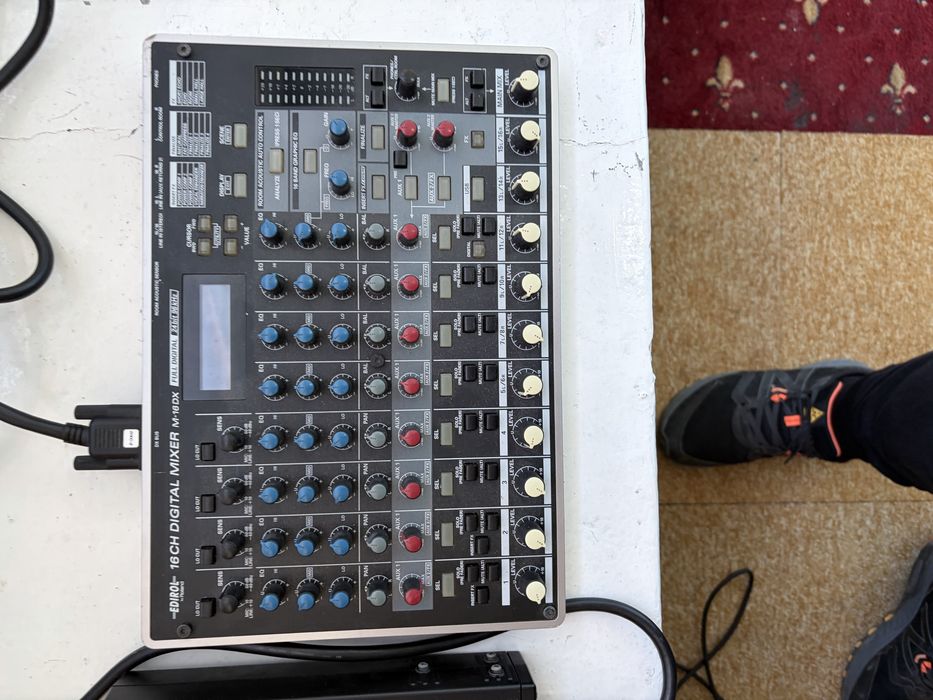 Mixer digital Roland EDIROL