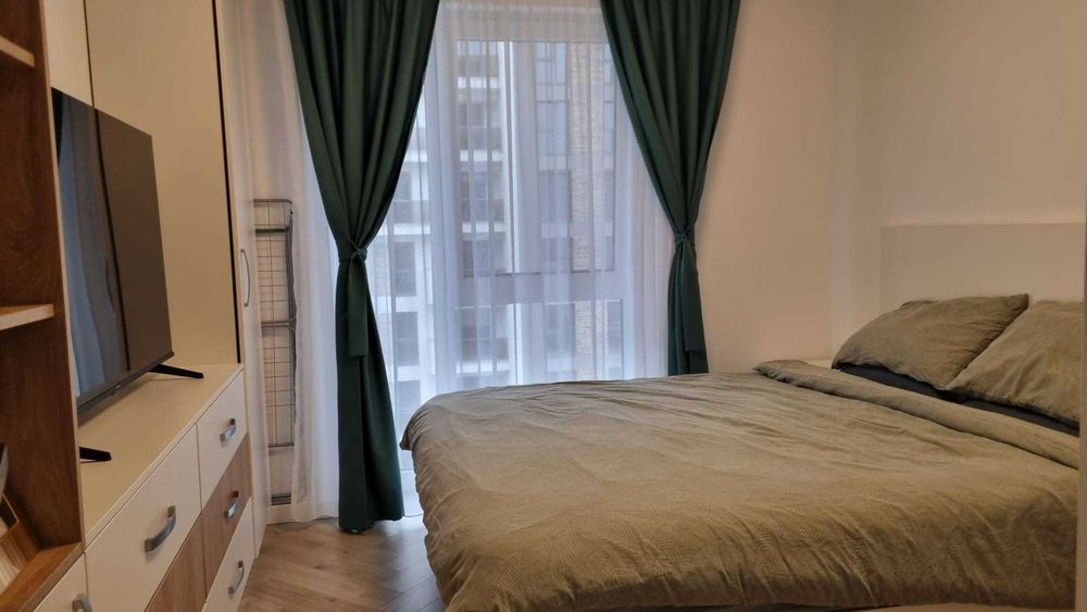 De inchiriat apartament 3 camere dotat lux