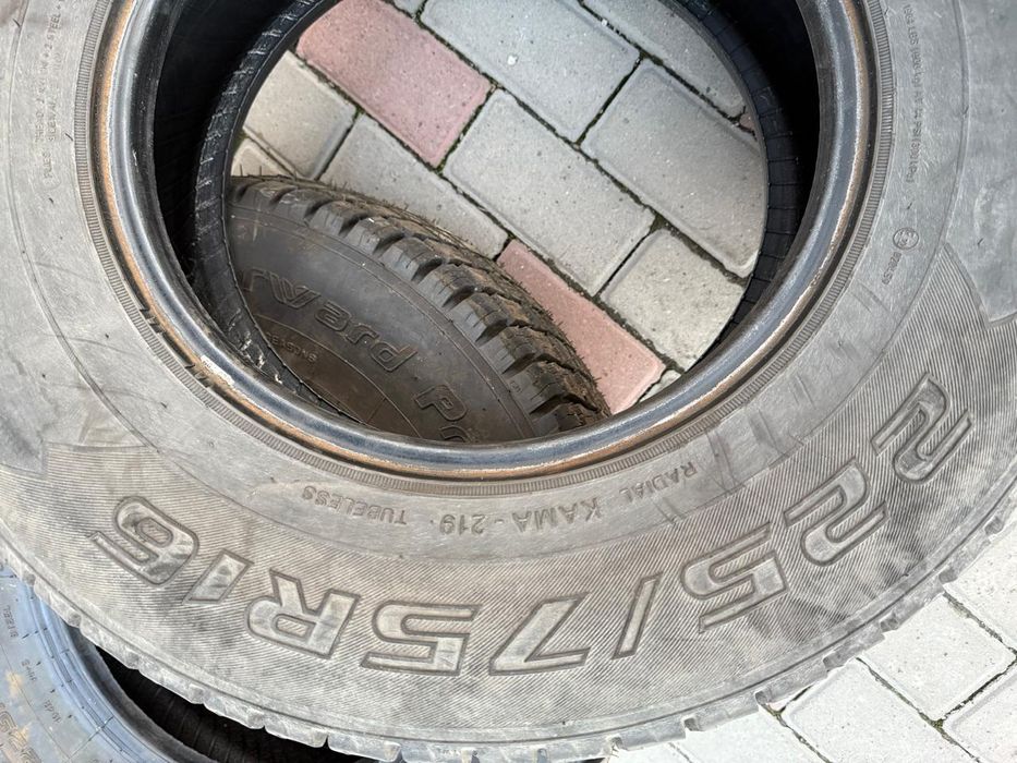 Продам всесезонные шины 225/75/R16