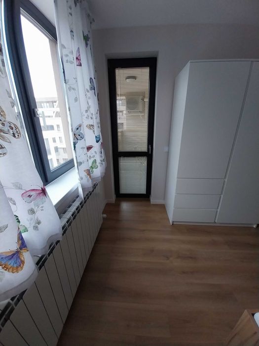 Дава под наем тристаен апартамент