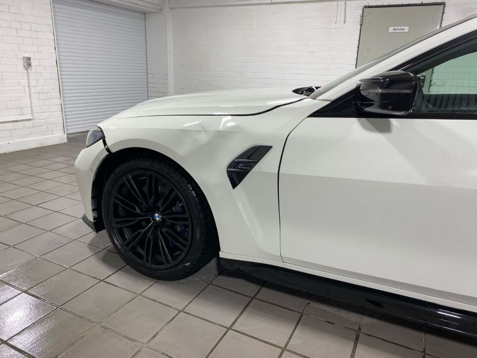 BMW M4 Competition продается с аукциона битых авто Германии