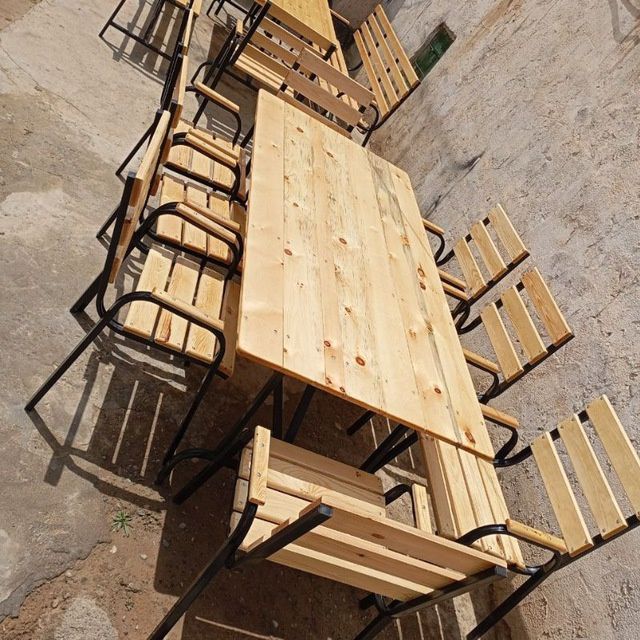 Dashniy stol stular sotiladi