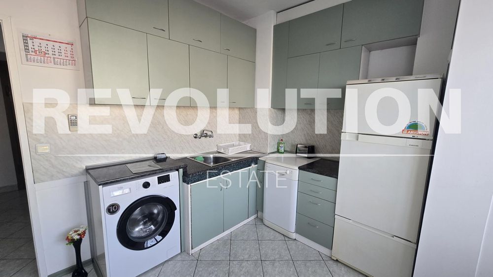 Дава се под наем Тристаен апартамент в Варна, ВИНС - 60 кв.м за 560 € - Снимка #1