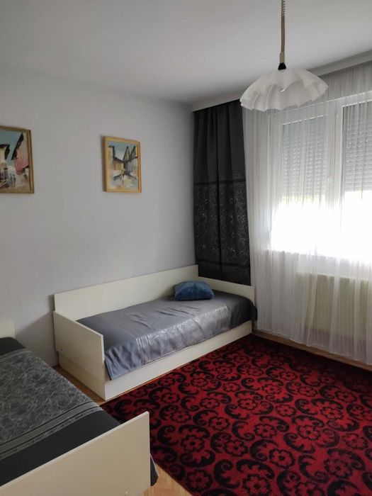 Дава се под наем Четиристаен апартамент в Пловдив, Център - 120 кв.м за 510 € - Снимка #16