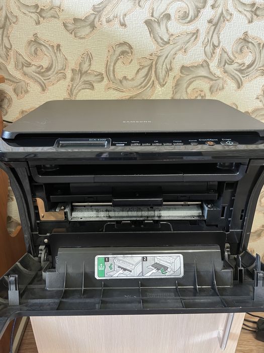 Продам ч/б принтер Samsung SCX-4300