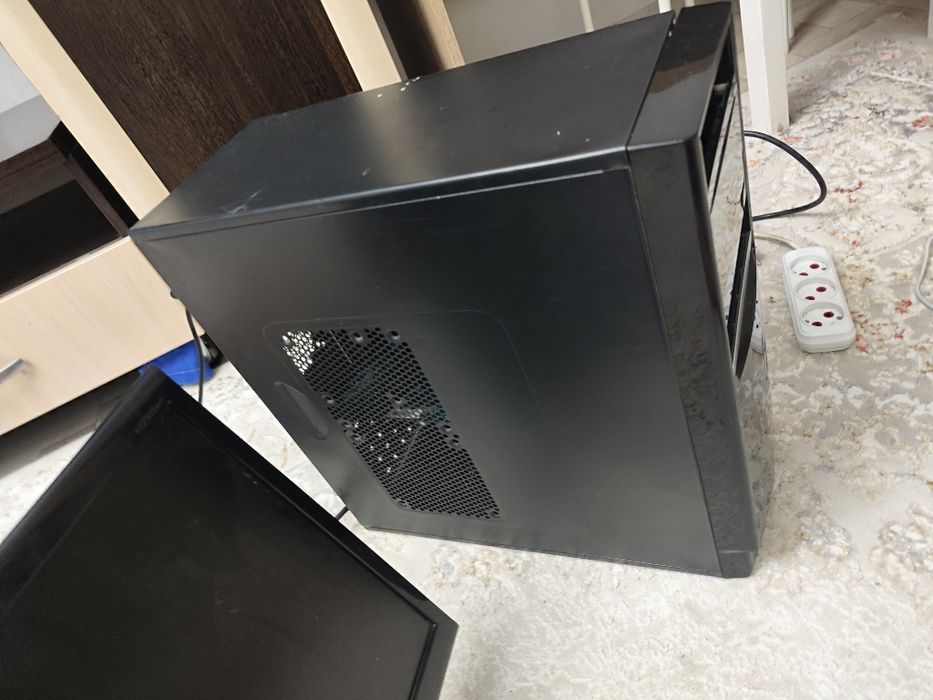 Компьютер.         .