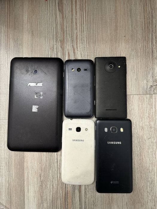 Продам телефоны на запчасти