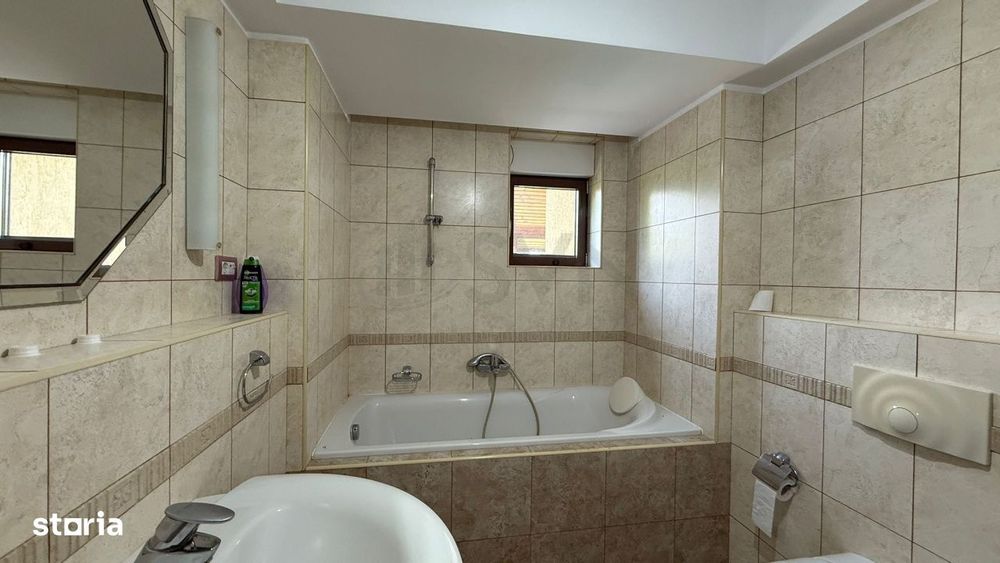 Vila de vanzare Paradisul Verde 1700mp teren