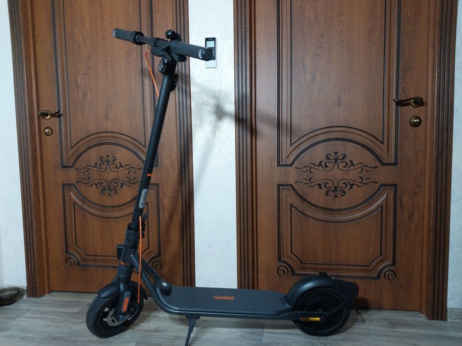 Ninebot F2pro электросамокат