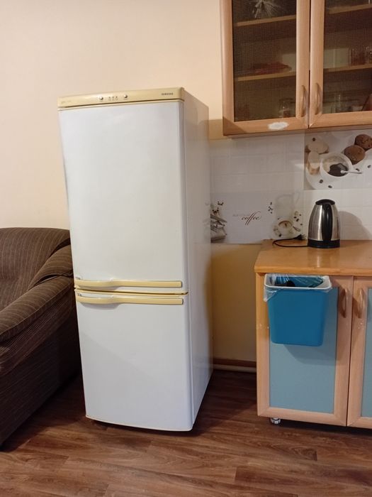 Холодильник samsung