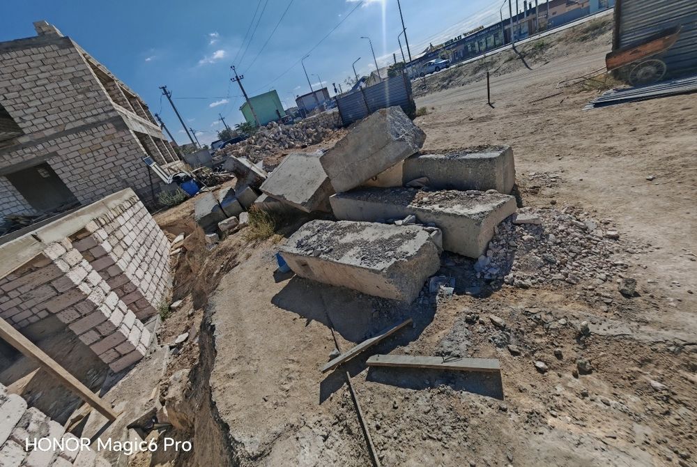 Отдам бесплатно фундаментные блоки