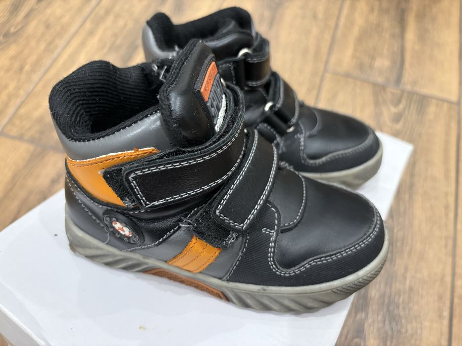 Осенние кожаные ботинки