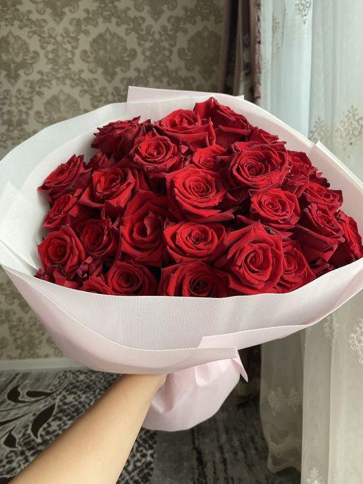Продам 33шт красных роз 6 тыс