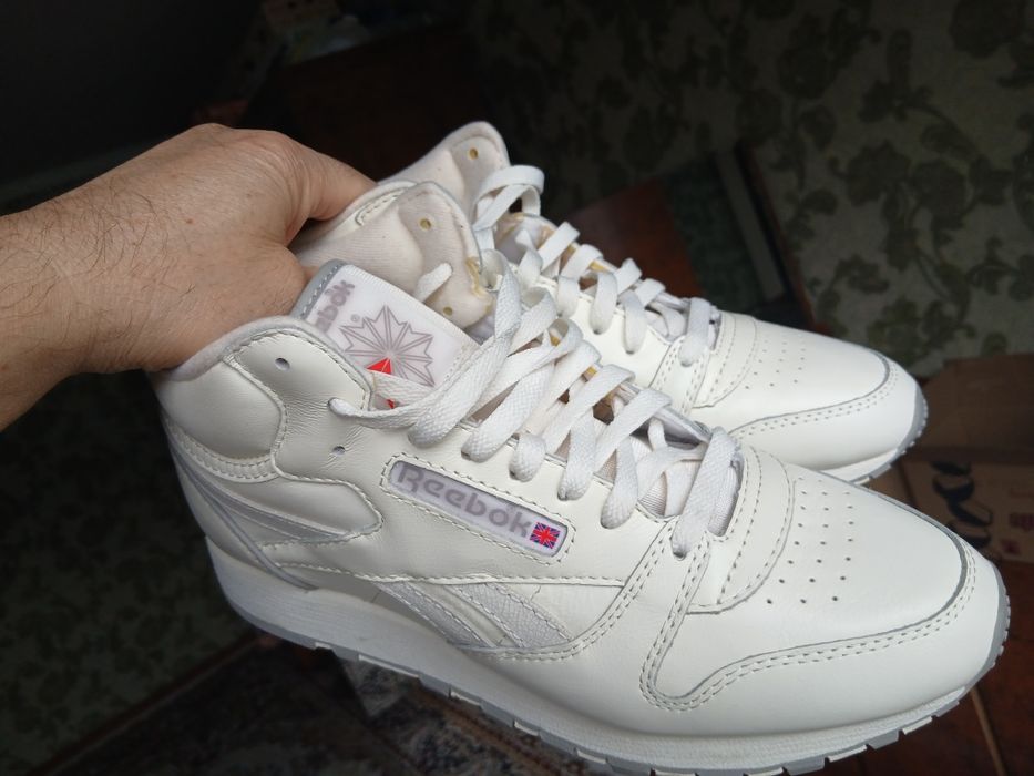 Кроссовки бренд рибок