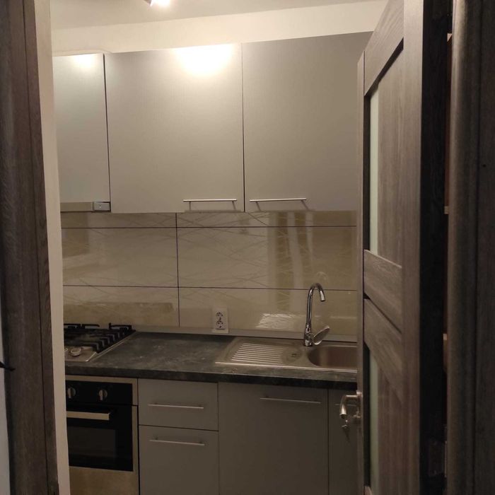 Proprietar garsoniera zona Titan,5/10