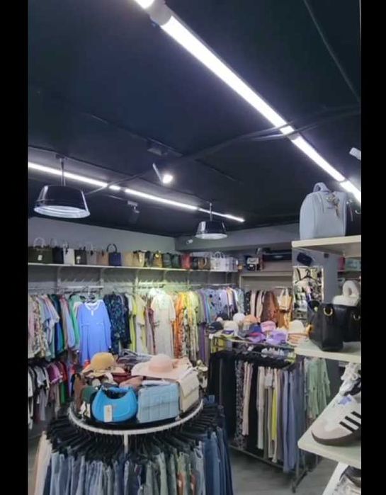 Продам Действующий Бутик Магазин со всем оборуд 1 линия