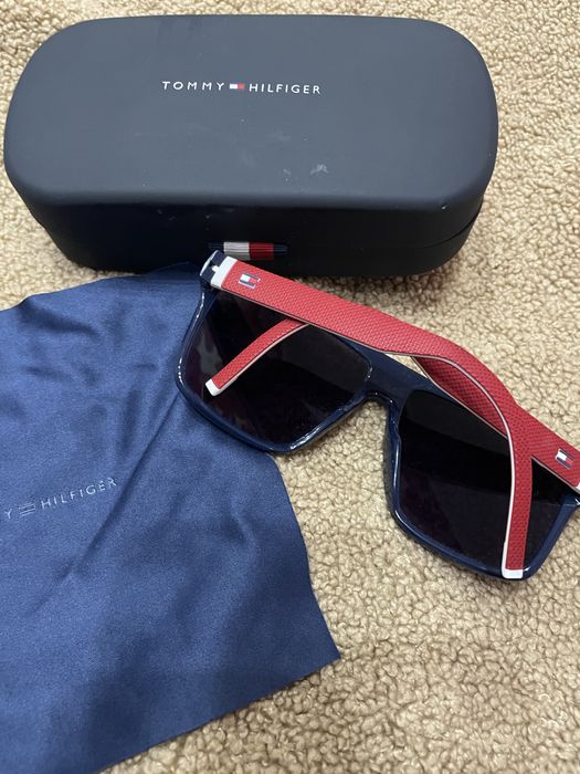 Очила Tommy Hilfiger