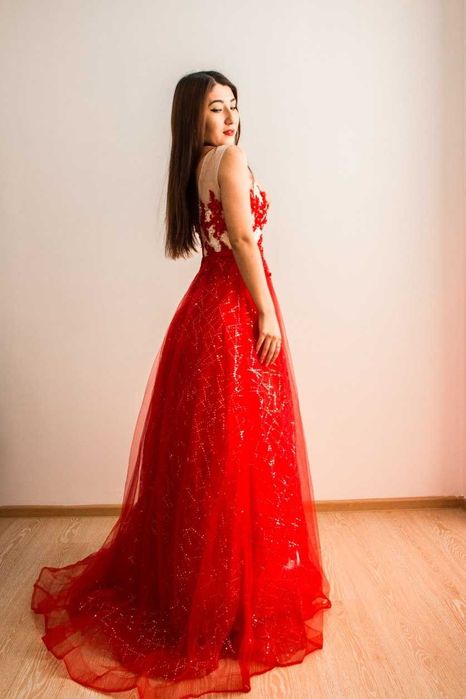 вечернее платье. новое