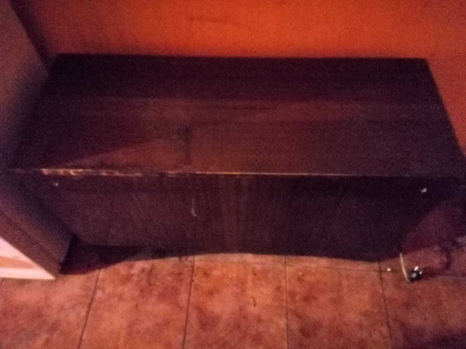 Подарявам шкаф, ракла и други домакински неща. Варна, само ЛИЧНО взема