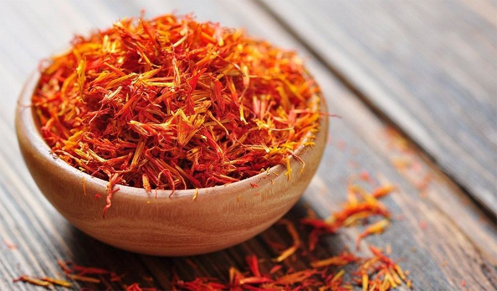 Шафран , специй, пряности