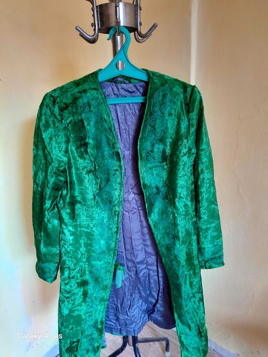 Продается новый чапан