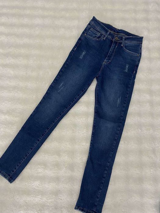 Дамски дънки с висока талия