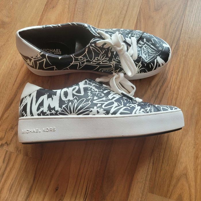 Michael kors уникални кецове с графити естествена кожа