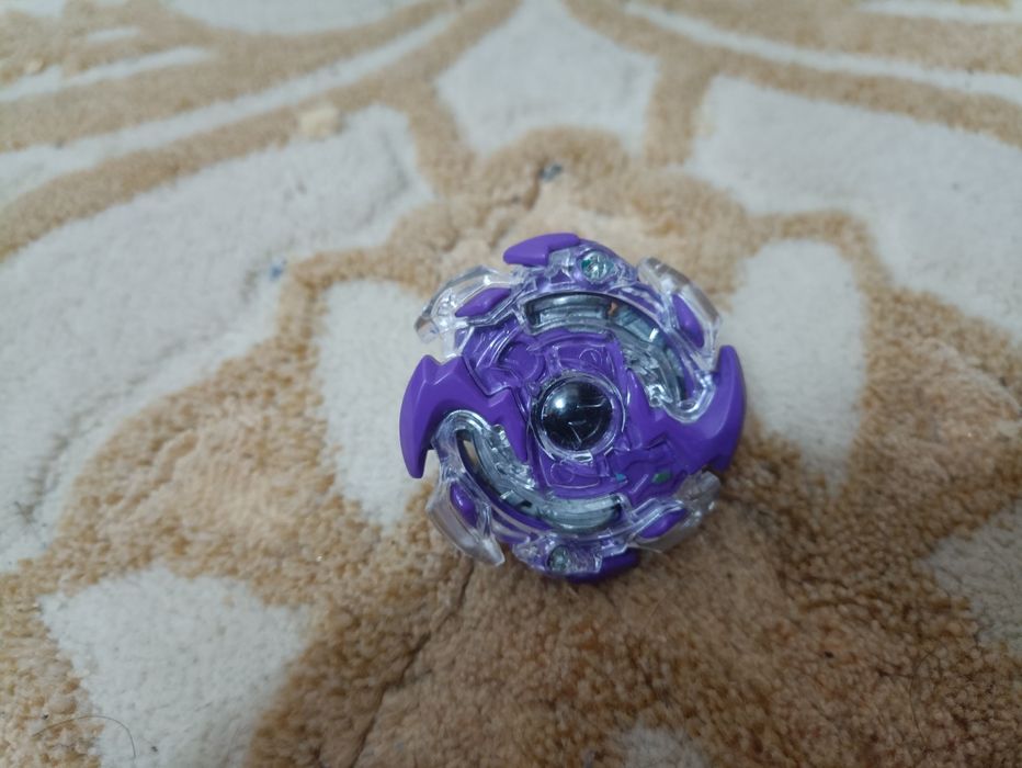 продам бейблейды