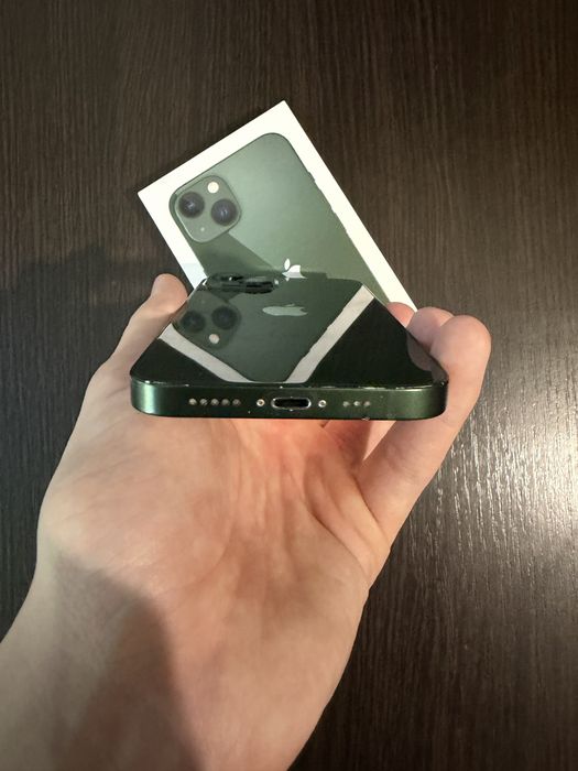 iPhone 13 с коробкой