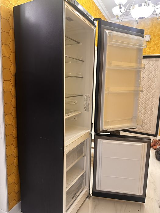 Продам холодильник