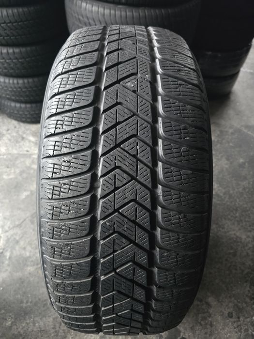 Pirelli 255/55 R18 109H MS iarnă runflat