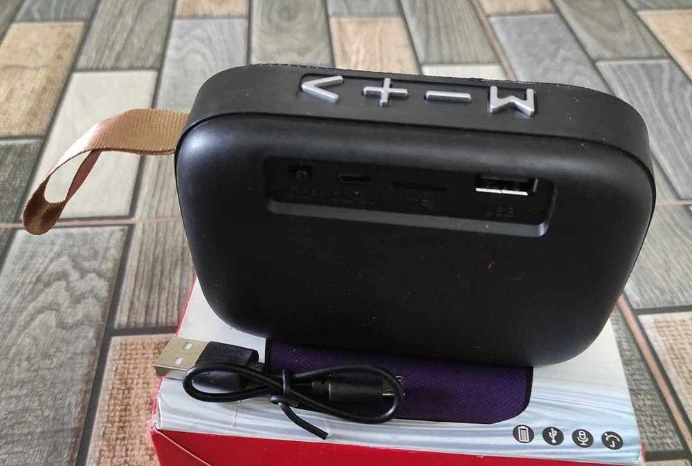 Bluetooth безжичен преносим високоговорител колонка FM USB