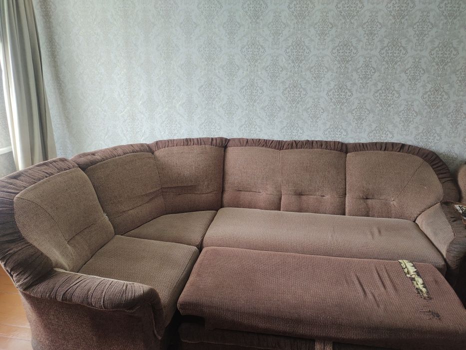 Продам углогой диван. Цена 20.000