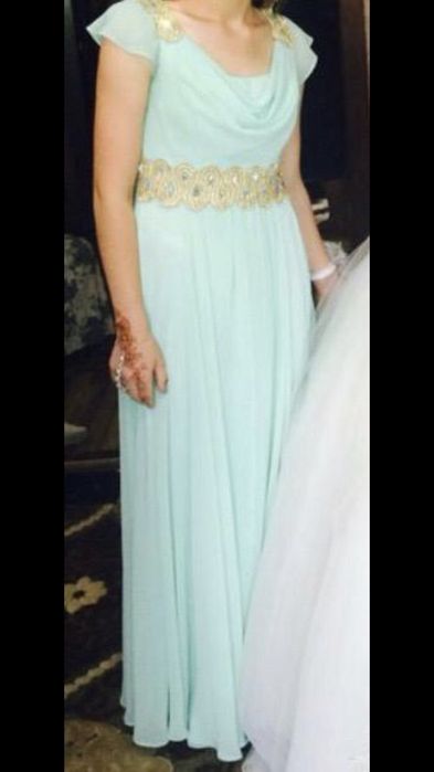 Продам пакет вечерних платьев