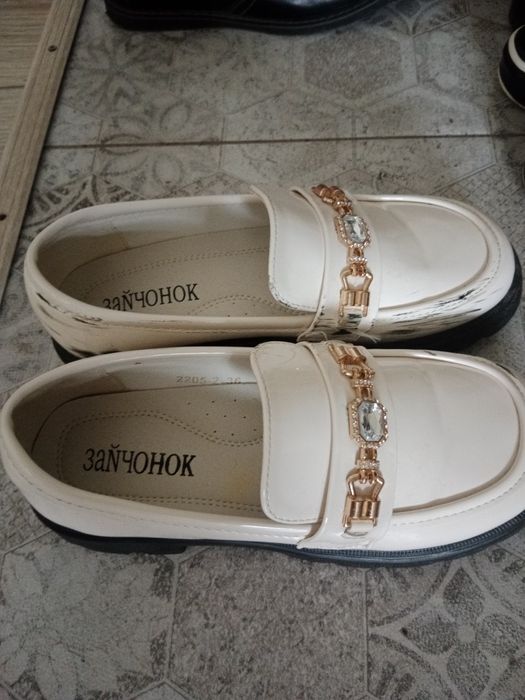 Продам туфли для девочек