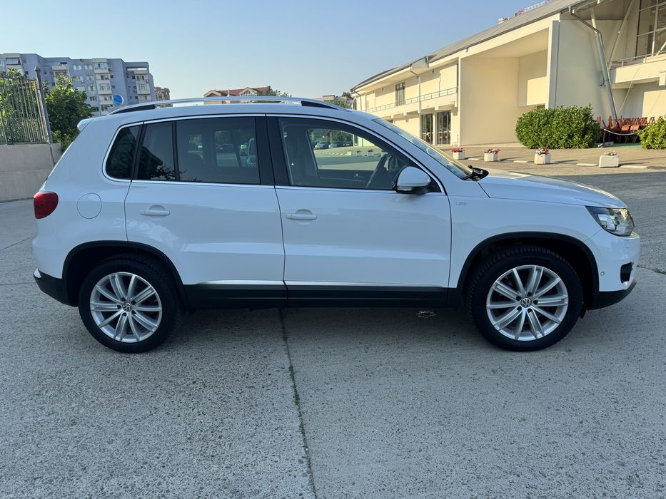 Volkswagen Vw Tiguan ~ 2l TDI 177 CP *  Euro 5  * 4Motion 4x4 * AUTOMAT  DSG / Webasto / BiXenon /  Proprietar