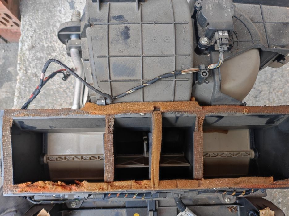 Корпус парно(клапи) за Пежо-407(дизел)