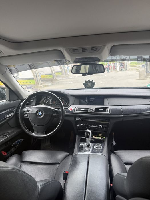 Vand Bmw seria 7 sau schimb cu atv