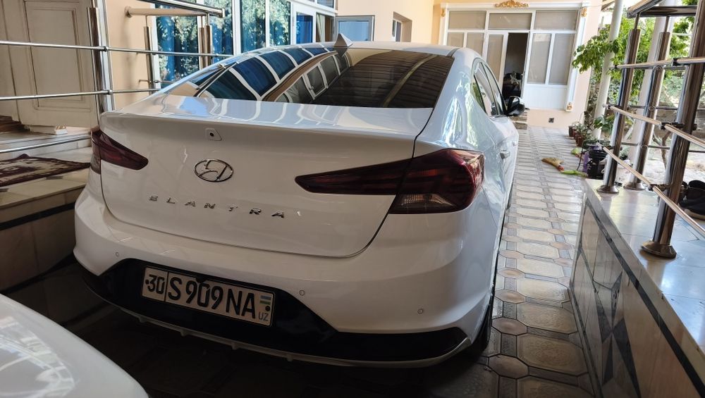 Hyundai elantra 2020