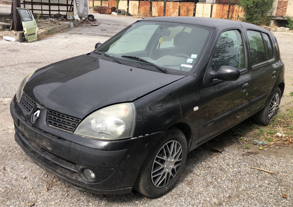 Renault clio 1.2 i  на части