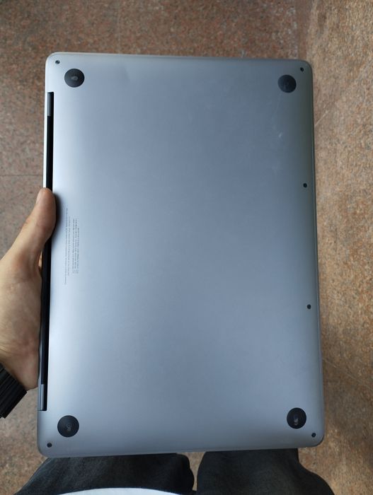 Macbook Pro M2 13 Inches 2022